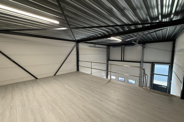 BedrijfsruimteaanNassau Dwarsstraat 18<br/> inVlijmen