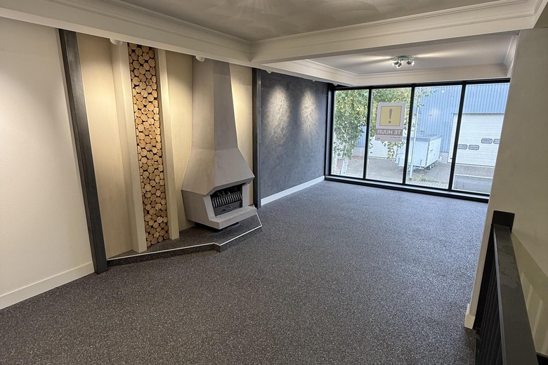 BedrijfsruimteaanEinsteinstraat 2<br/> inHillegom