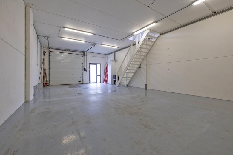 BedrijfsruimteaanEemmeerlaan 36<br/> inWeesp