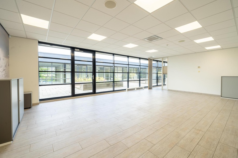 BedrijfsruimteaanPalingweg 18<br/> inBunschoten BedrijfsruimteaanPalingweg 18<br/> inBunschoten