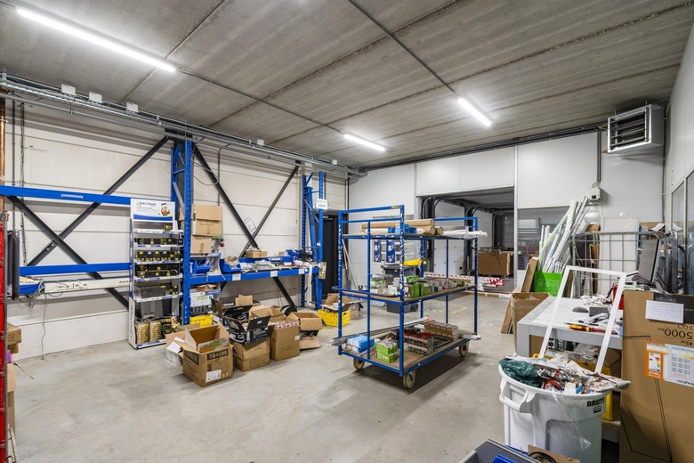 BedrijfsruimteaanKoningsbeltweg 51<br/> inAlmere BedrijfsruimteaanKoningsbeltweg 51<br/> inAlmere