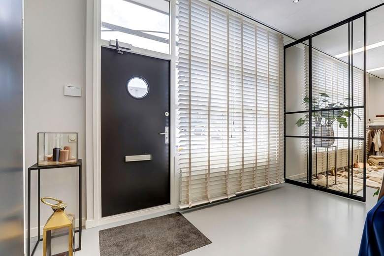 BedrijfsruimteaanDe Lasso-Zuid 9<br/> inRoelofarendsveen