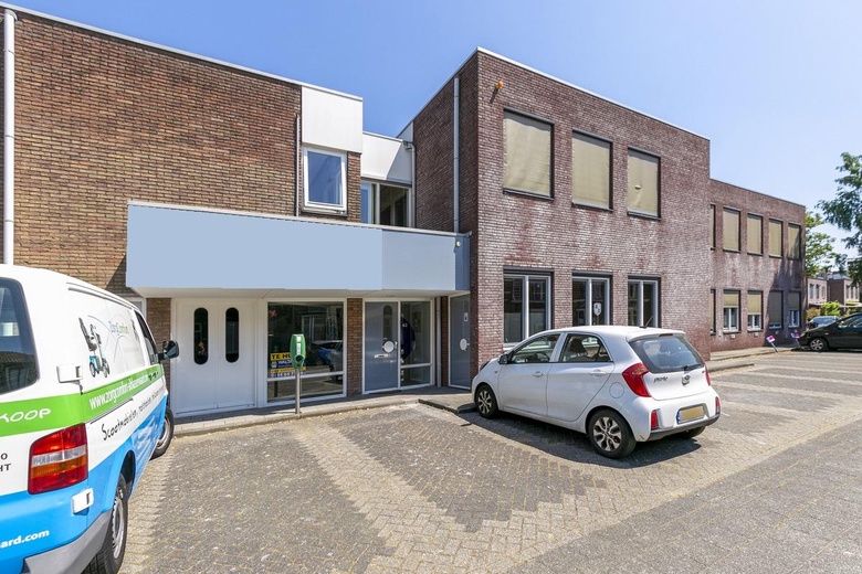 KantoorruimteaanMiddeldiepstraat 62<br/> inSliedrecht