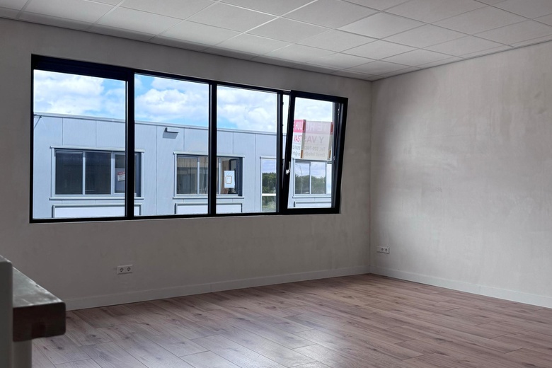 BedrijfsruimteaanJarmuiden 27 N<br/> inAmsterdam