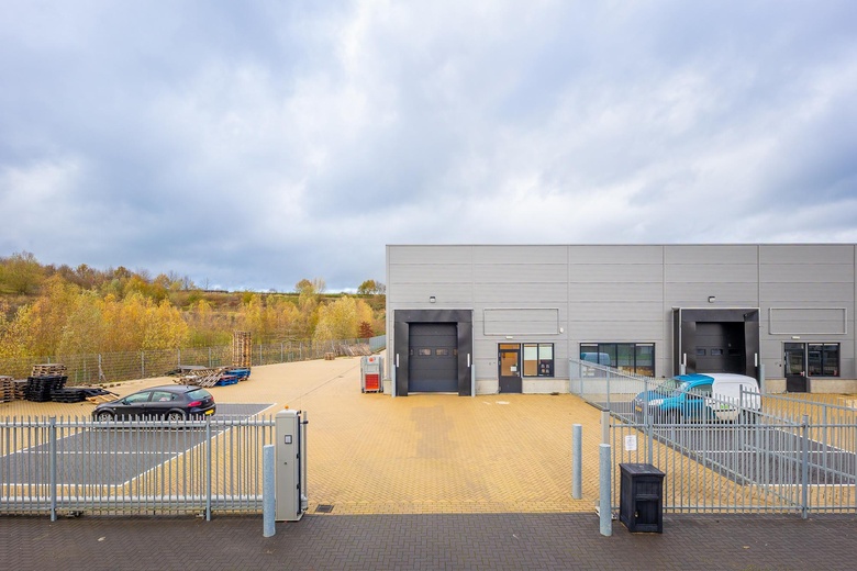 Bekijk foto 1 van Logistiekstraat 6