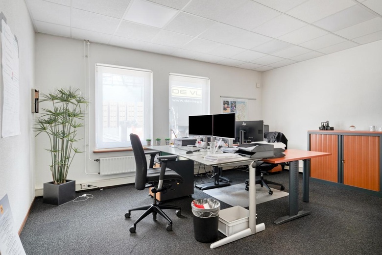 BedrijfsruimteaanNijverheidsstraat 8<br/> in's-Heer-Hendrikskinderen BedrijfsruimteaanNijverheidsstraat 8<br/> in's-Heer-Hendrikskinderen
