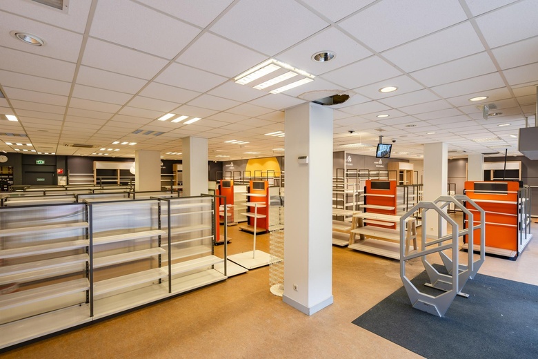 WinkelruimteaanOostermeent-West 9<br/> inHuizen WinkelruimteaanOostermeent-West 9<br/> inHuizen