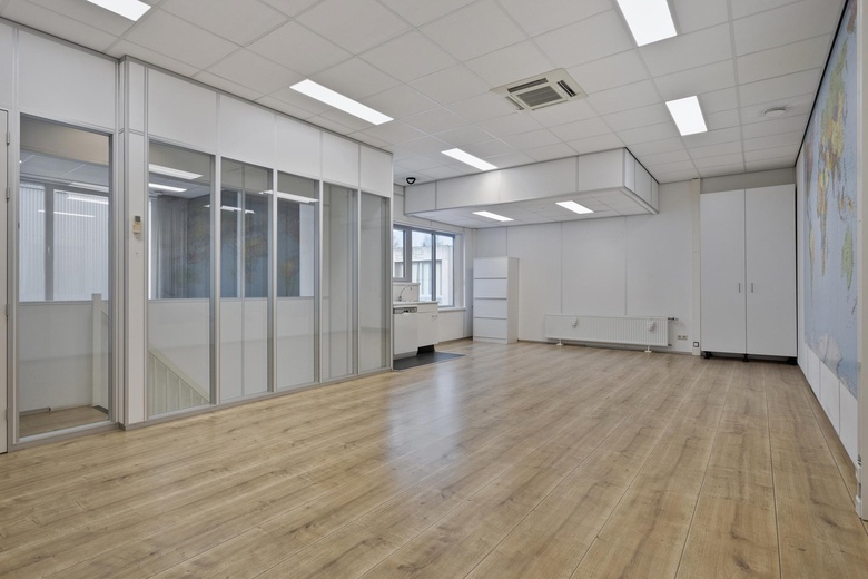 BedrijfsruimteaanJacobus Spijkerdreef 254<br/> inHoofddorp BedrijfsruimteaanJacobus Spijkerdreef 254<br/> inHoofddorp