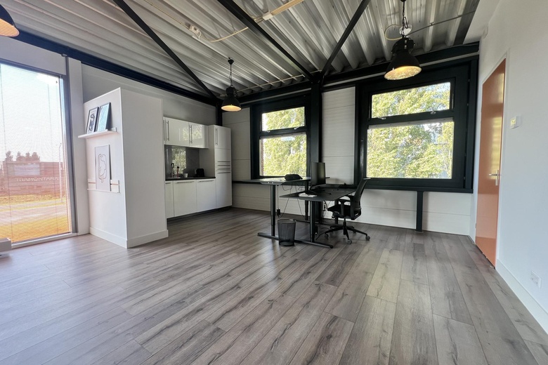 BedrijfsruimteaanTokyostraat 17 S<br/> inLijnden