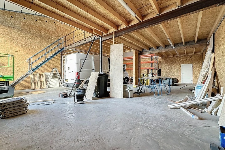 BedrijfsruimteaanAmbachtsweg 1 a<br/> inEede