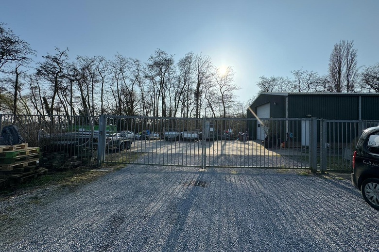BedrijfsruimteaanOosteinderweg 106<br/> inAalsmeer BedrijfsruimteaanOosteinderweg 106<br/> inAalsmeer
