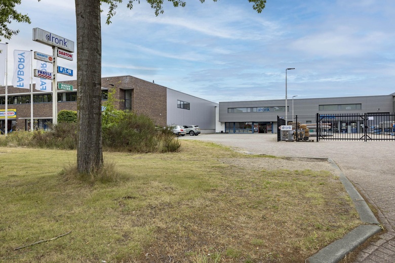 BedrijfsruimteaanJules Verneweg 96 a<br/> inTilburg BedrijfsruimteaanJules Verneweg 96 a<br/> inTilburg