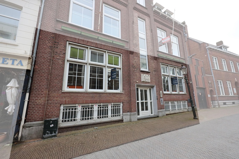 Bekijk foto 1 van Begijnengang 15 Bekijk foto 1 van Begijnengang 15
