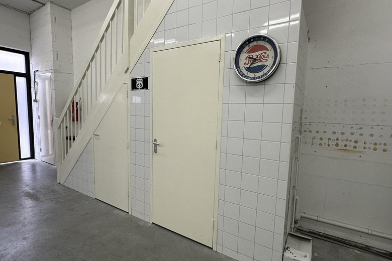 BedrijfsruimteaanParallelweg 23<br/> inVolendam