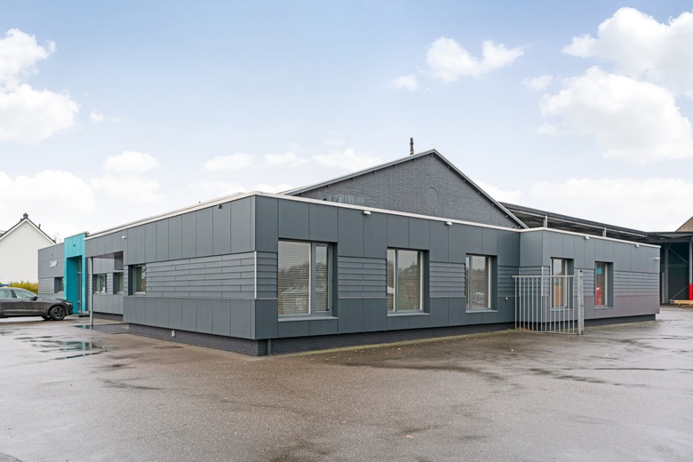 BedrijfsruimteaanVeestraat 42<br/> inLinne BedrijfsruimteaanVeestraat 42<br/> inLinne