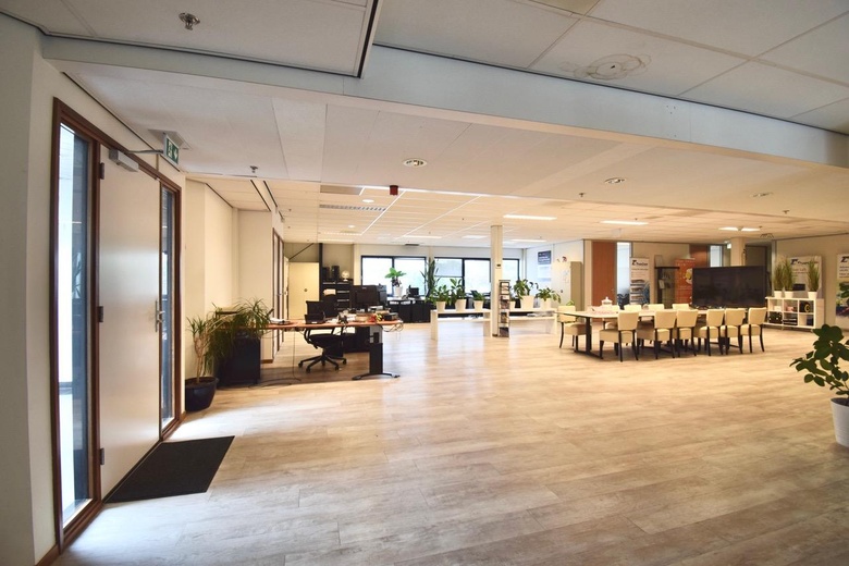 KantoorruimteaanAmsterdamsestraatweg 45 E<br/> inNaarden