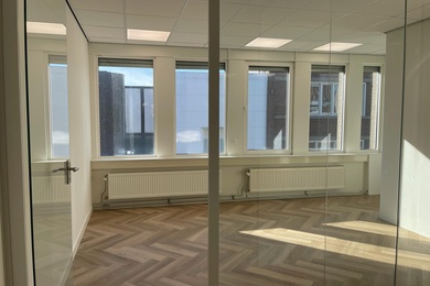 Bekijk foto 2 van Jan van Hooffstraat 8C, 3e etage
