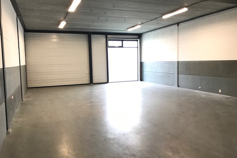 Bedrijfsruimteaan's-Gravenweg 318 - 334<br/> inNieuwerkerk aan den IJssel Bedrijfsruimteaan's-Gravenweg 318 - 334<br/> inNieuwerkerk aan den IJssel