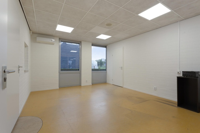 BedrijfsruimteaanProf. Asserweg 22<br/> inWaalwijk