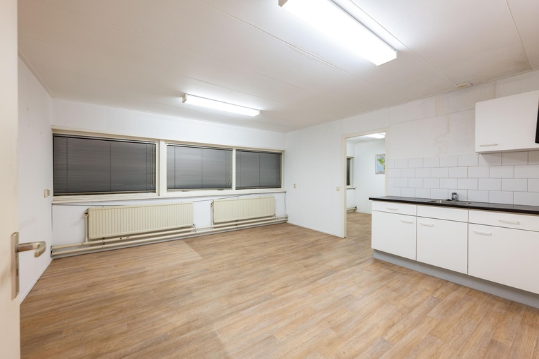 BedrijfsruimteaanRijksstraatweg 109<br/> inHellevoetsluis