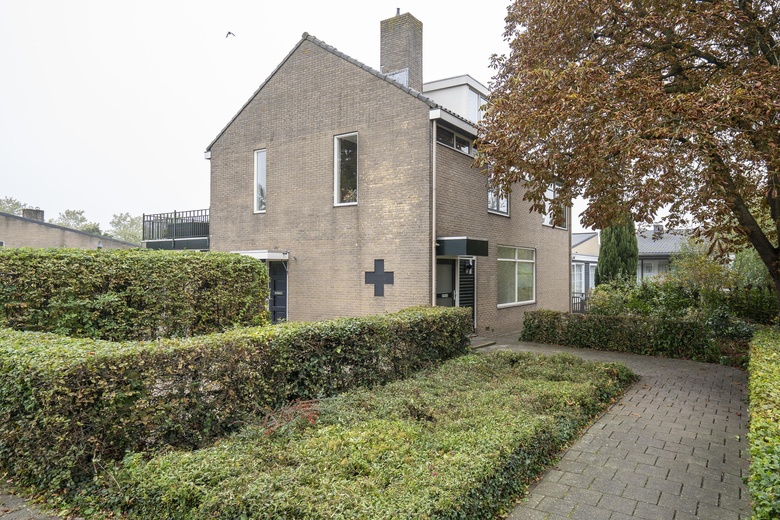 Bekijk foto 1 van Burgemeester Dekkingstraat 22 A Bekijk foto 1 van Burgemeester Dekkingstraat 22 A