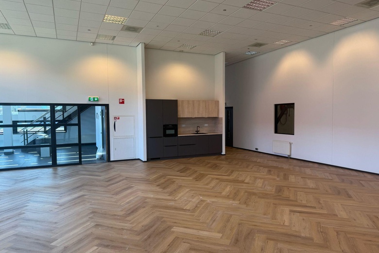 BedrijfsruimteaanShannonweg 82<br/> inBotlek Rotterdam