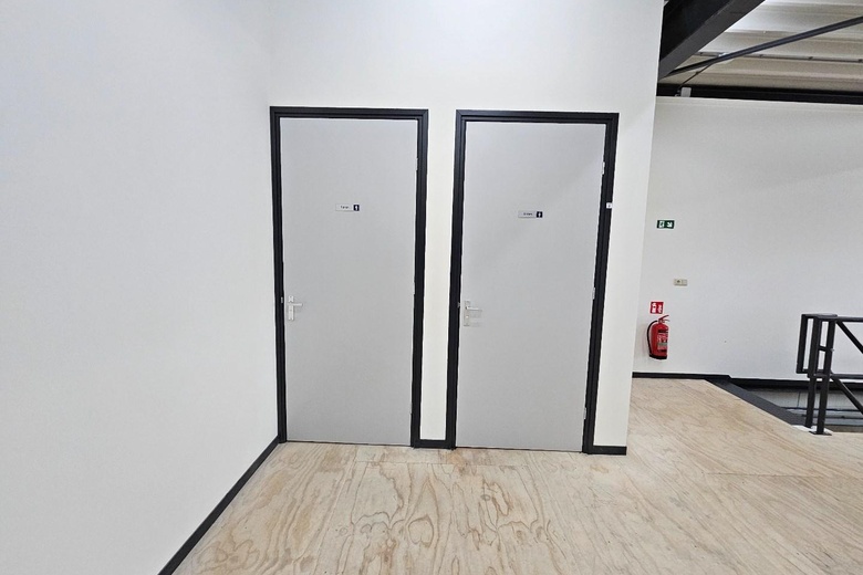 BedrijfsruimteaanSchepelstraat 47<br/> inRoermond BedrijfsruimteaanSchepelstraat 47<br/> inRoermond