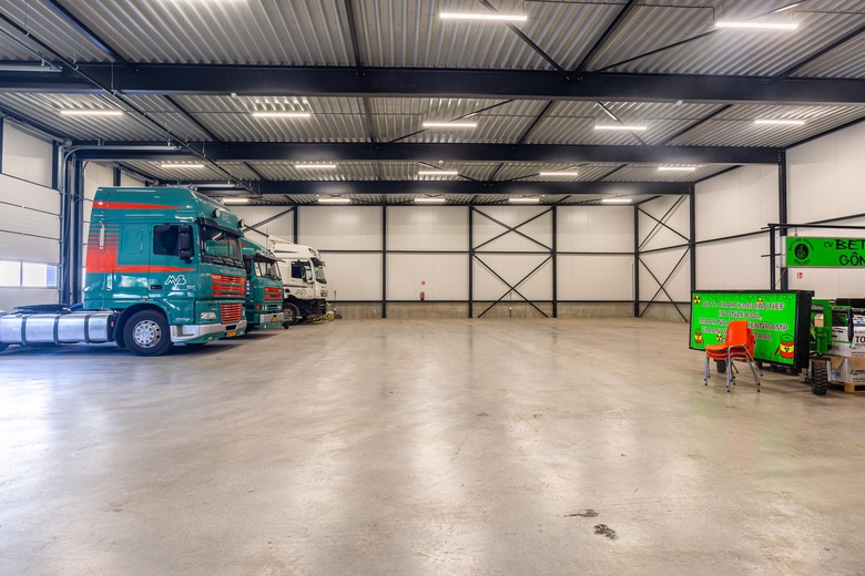 BedrijfsruimteaanTubantenweg 22<br/> inOss BedrijfsruimteaanTubantenweg 22<br/> inOss