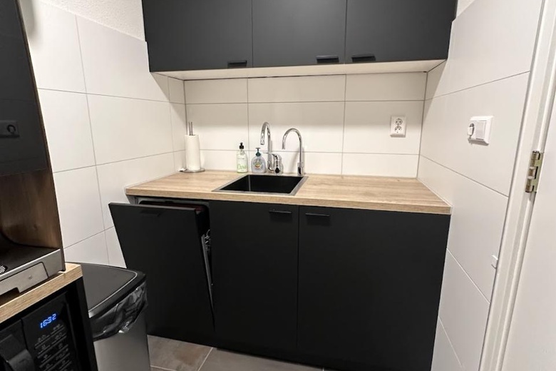 KantoorruimteaanRokkeveenseweg 34<br/> inZoetermeer