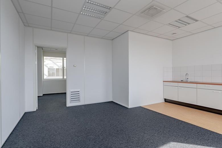 KantoorruimteaanDe Schans 9A<br/> inHardenberg KantoorruimteaanDe Schans 9A<br/> inHardenberg