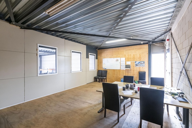 BedrijfsruimteaanDoornseweg 2 a<br/> inNieuwendijk BedrijfsruimteaanDoornseweg 2 a<br/> inNieuwendijk