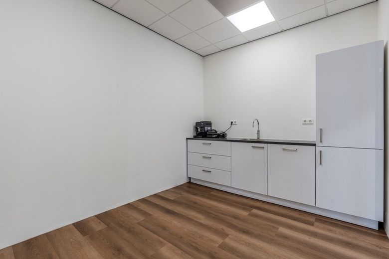 KantoorruimteaanWarwickstraat 15<br/> inSteenbergen KantoorruimteaanWarwickstraat 15<br/> inSteenbergen