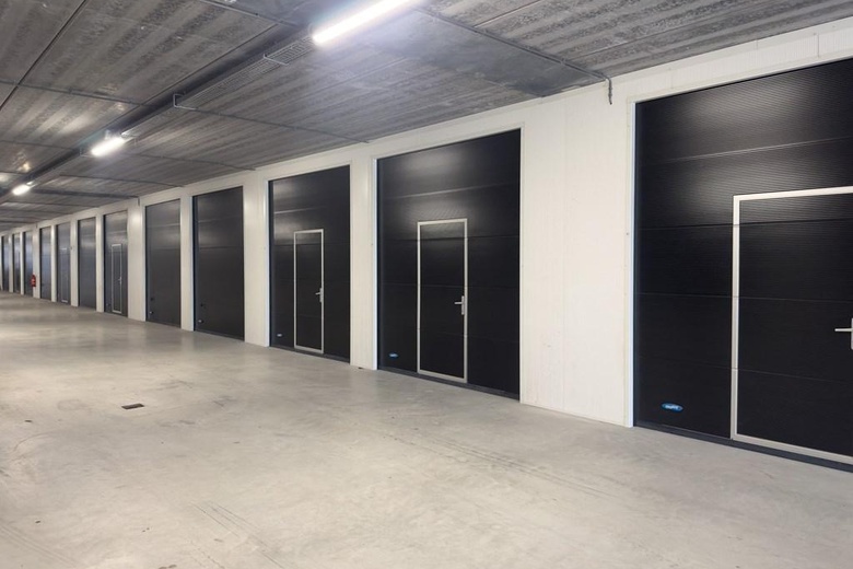 BedrijfsruimteaanIndustrieweg 69 78<br/> inBerkel en Rodenrijs