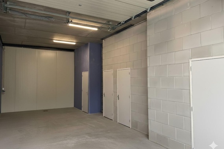 BedrijfsruimteaanIndustrieweg 1 17<br/> inZoetermeer