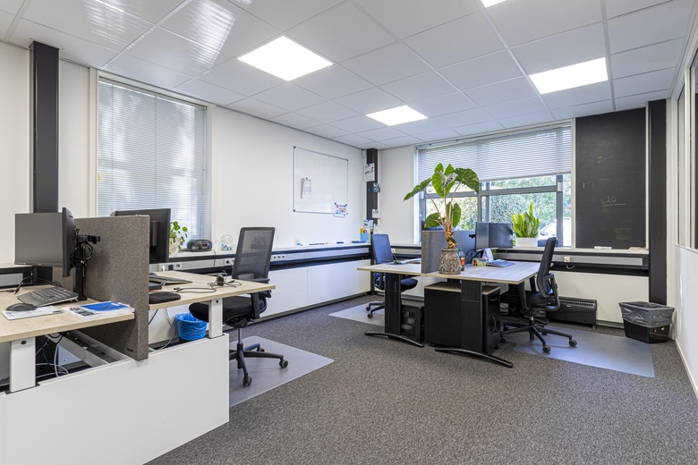 KantoorruimteaanHenry Dunantweg 28<br/> inAlphen aan den Rijn KantoorruimteaanHenry Dunantweg 28<br/> inAlphen aan den Rijn