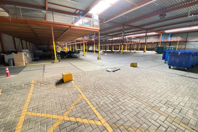 BedrijfsruimteaanHefbrugweg 16<br/> inAlmere BedrijfsruimteaanHefbrugweg 16<br/> inAlmere
