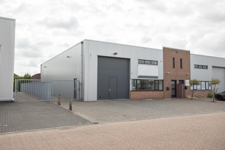 Bekijk foto 1 van Bedrijvenstraat 5