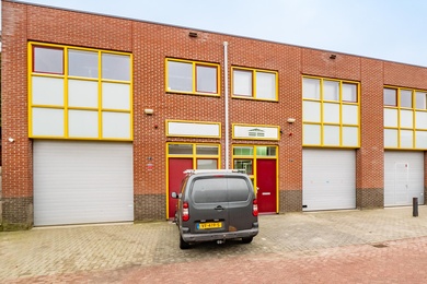 Bekijk foto 2 van Schoudermantel 17 h