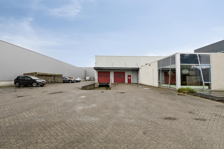 Bekijk foto 1 van Oostwijk 18 Bekijk foto 1 van Oostwijk 18