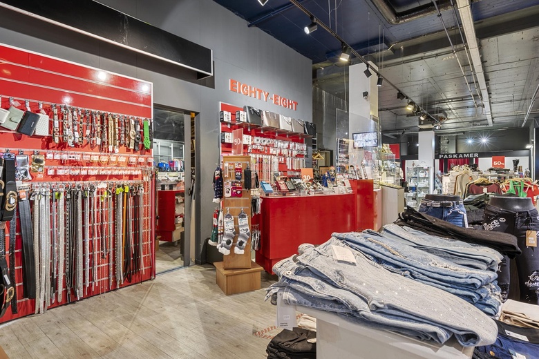 WinkelruimteaanRijnstraat 48<br/> inArnhem WinkelruimteaanRijnstraat 48<br/> inArnhem