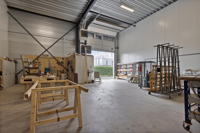 BedrijfsruimteaanFriezenweg 20<br/> inOss BedrijfsruimteaanFriezenweg 20<br/> inOss