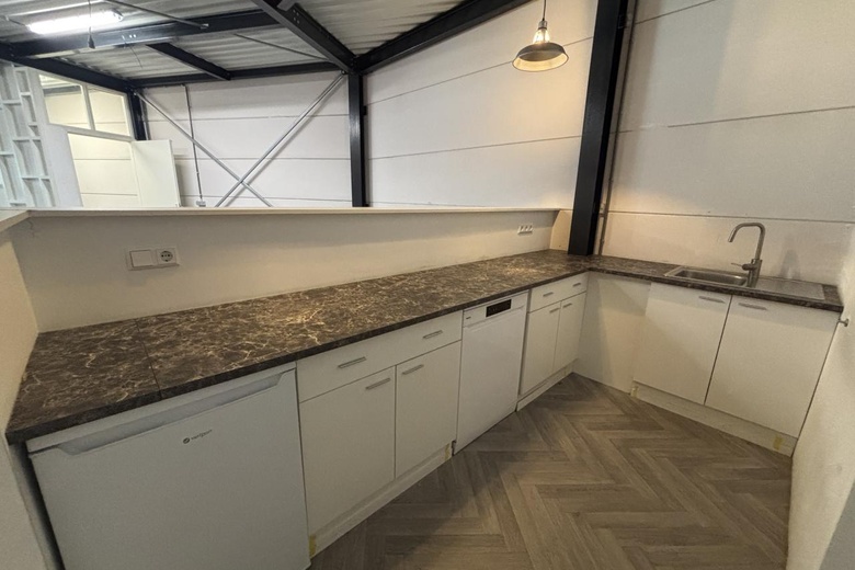 BedrijfsruimteaanNewtonstraat 67<br/> inZoetermeer