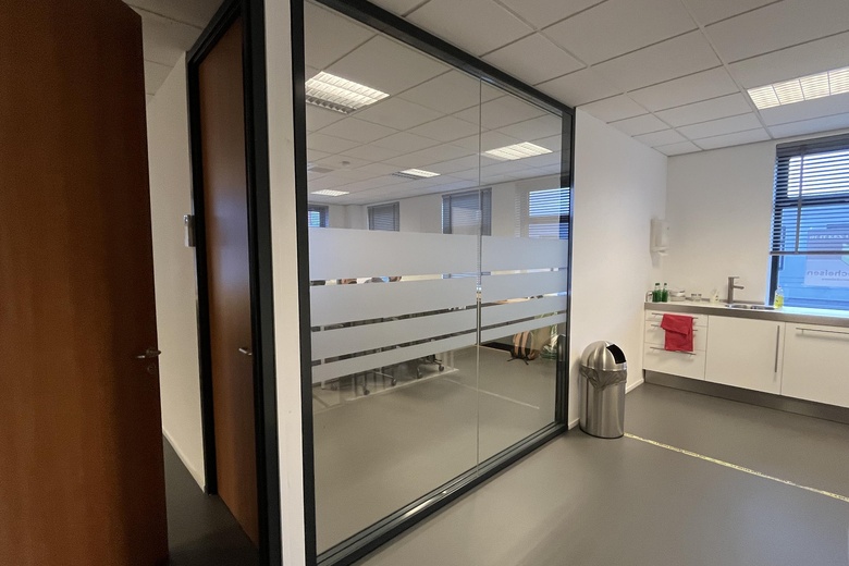 BedrijfsruimteaanProostwetering 24 H<br/> inUtrecht