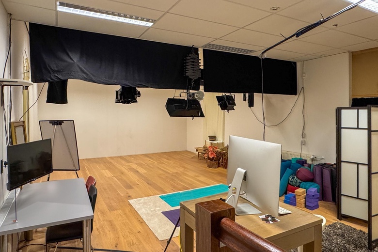 BedrijfsruimteaanPampuslaan 15<br/> inWeesp