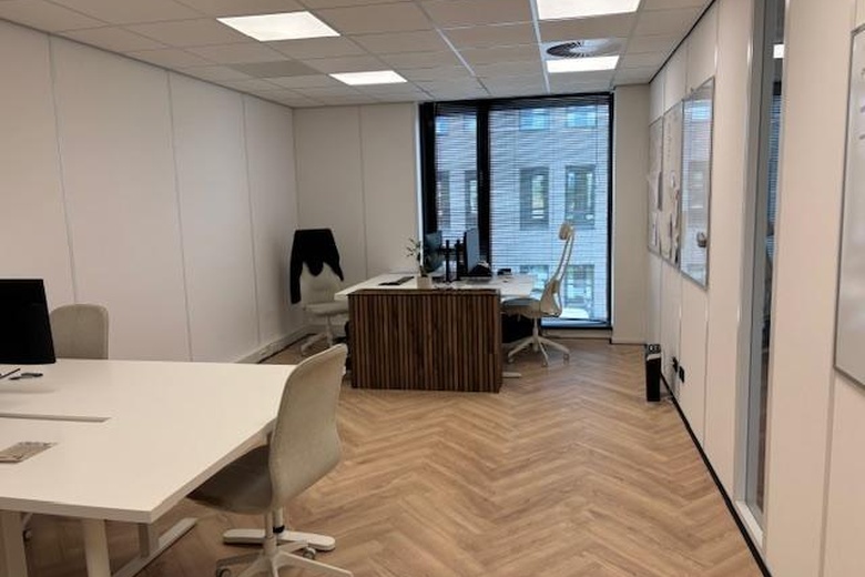 BedrijfsruimteaanKringloopweg 28<br/> inHendrik-Ido-Ambacht