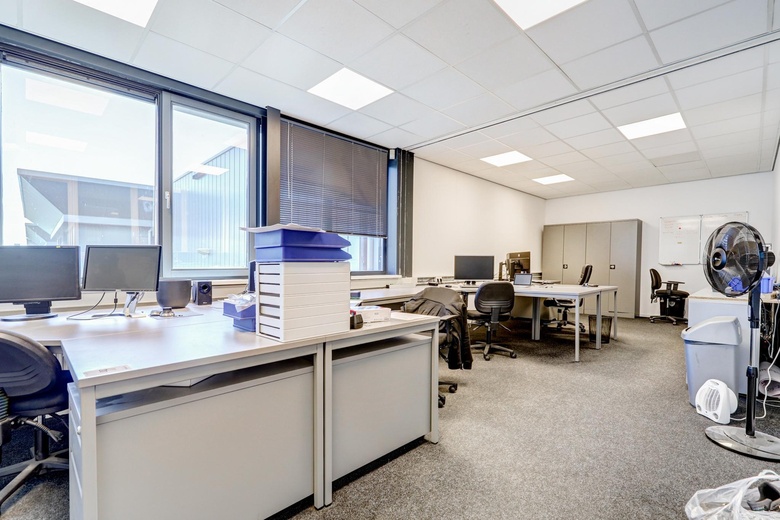 BedrijfsruimteaanWestbaan 275<br/> inMoordrecht BedrijfsruimteaanWestbaan 275<br/> inMoordrecht