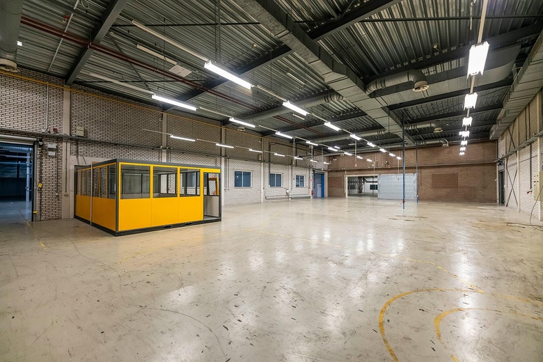 BedrijfsruimteaanIndustriestraat 10<br/> inHardinxveld-Giessendam BedrijfsruimteaanIndustriestraat 10<br/> inHardinxveld-Giessendam