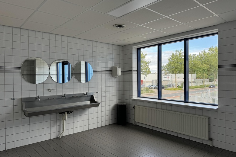 BedrijfsruimteaanBunsenstraat 72<br/> inDordrecht