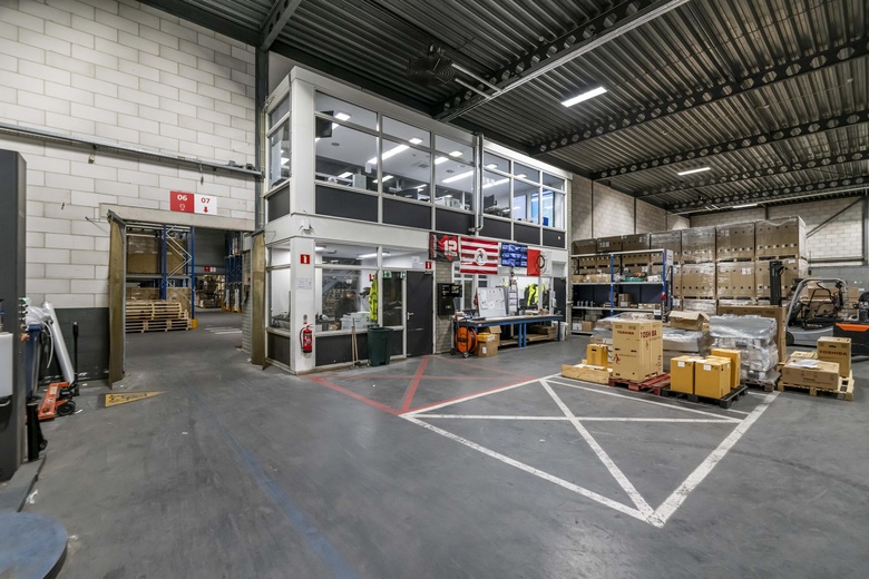 BedrijfsruimteaanKolenbranderstraat 10<br/> inRidderkerk BedrijfsruimteaanKolenbranderstraat 10<br/> inRidderkerk