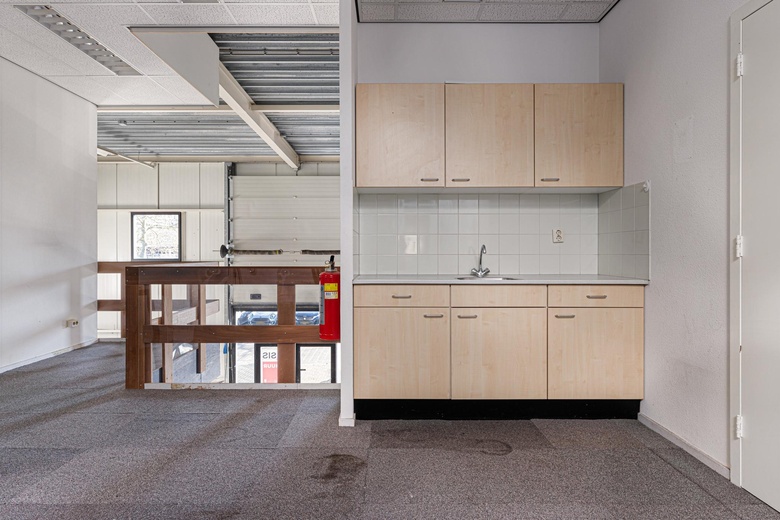 BedrijfsruimteaanEuromarkt 127<br/> inAlphen aan den Rijn